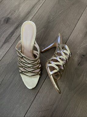 Ellie Tahari Metallic Champagne Snake Embossed Lola Cage Sandals Heels Sz:37.5